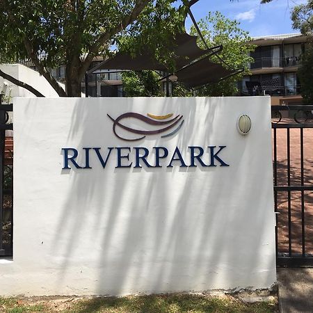 Riverpark - Studio Apartment Бризбейн Екстериор снимка